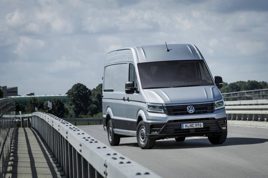  Volkswagen Crafter High Roof Van 2016 года  (фото 10 из 49)